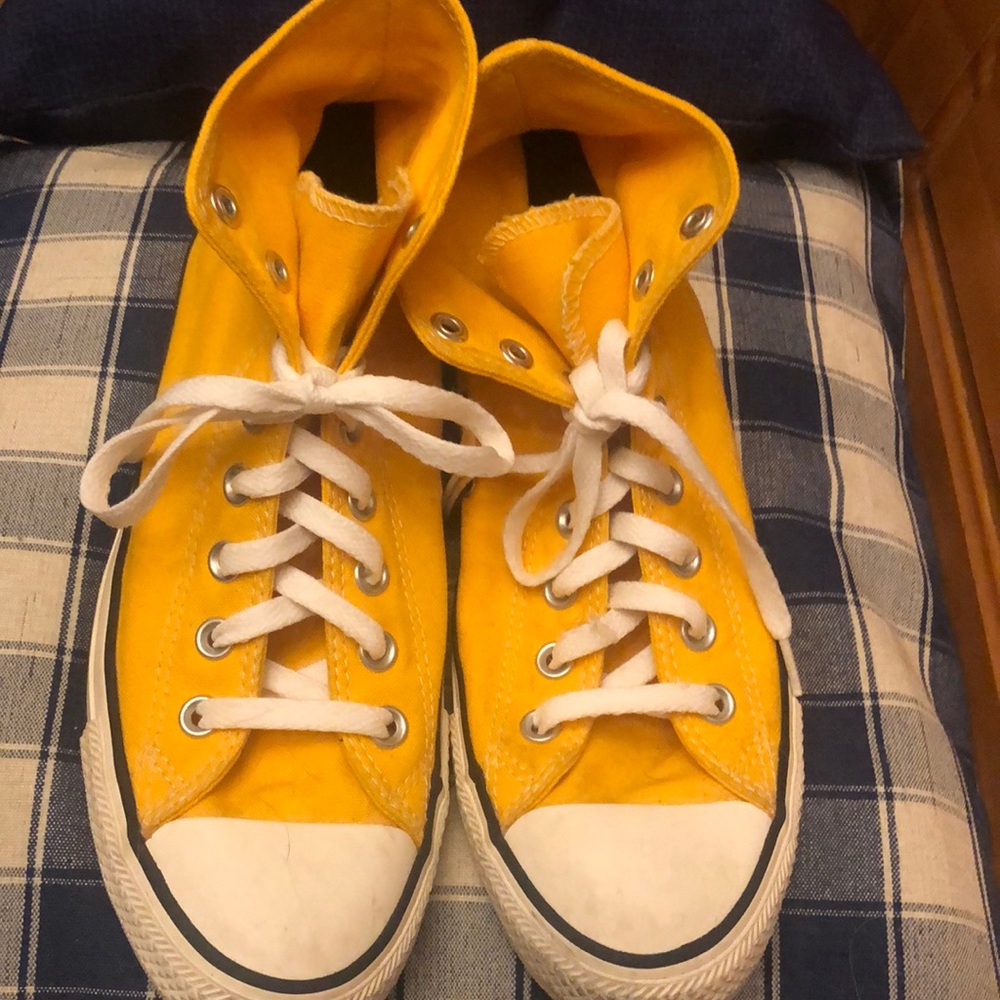Converse hi tops